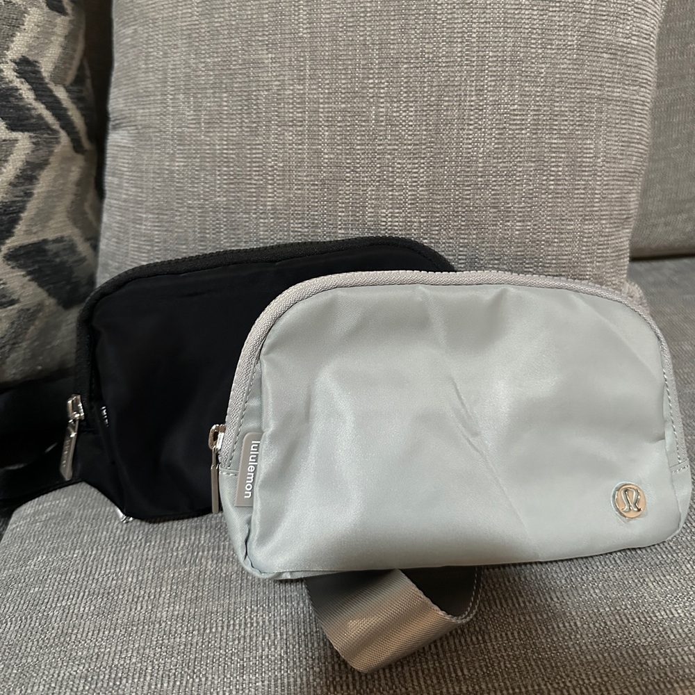 Lululemon everywhere belt bag Bundles [ Black and Gray]